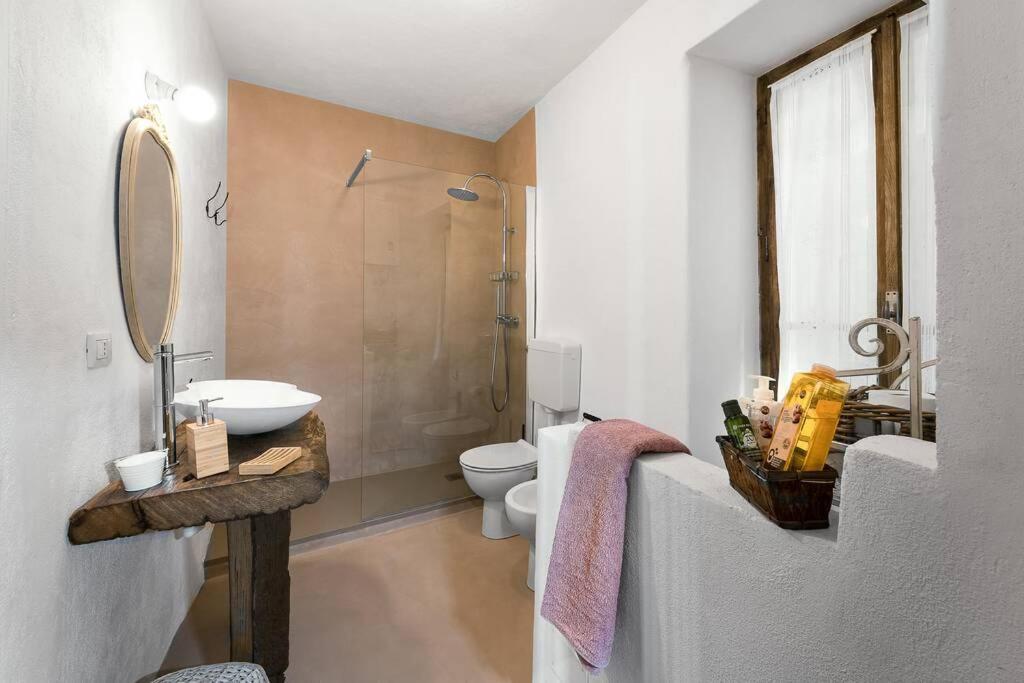 Al Vicolo Del Gallo Appartamento Varallo Buitenkant foto