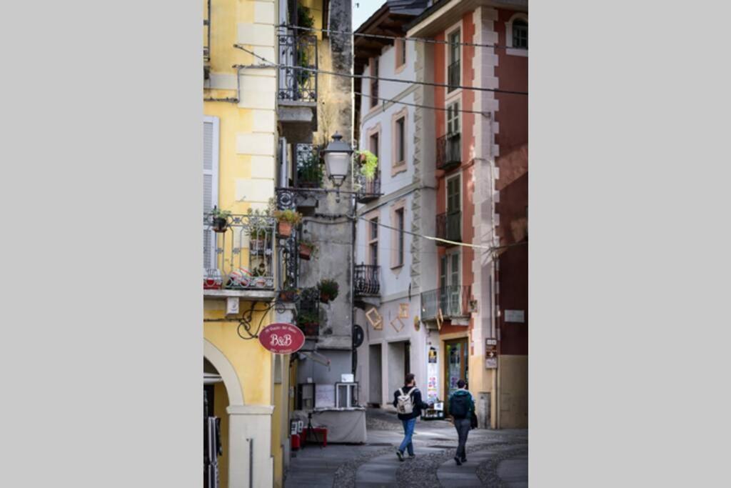 Al Vicolo Del Gallo Appartamento Varallo Buitenkant foto